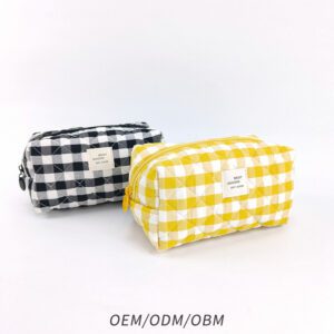 Small grid cotton makeup bag