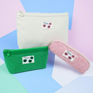 Eco Friendly natural pink Knitted wool fabric soft large Cosmetic Bag aesthetic Travel makeup bag custom logo pink fluffy