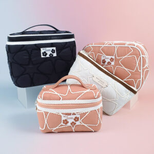 plastic zipper Customized graphic logo embroidered wool thread complete small makeup bag nylon Cosmetic Bag for woman