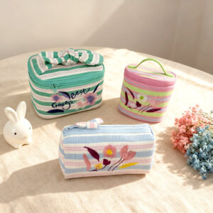 Stripe Knitted Creative Pattern Floral Feather Cosmetic Bag Pearlescent Embroidery Small Batch Custom Makeup Bag With Handle