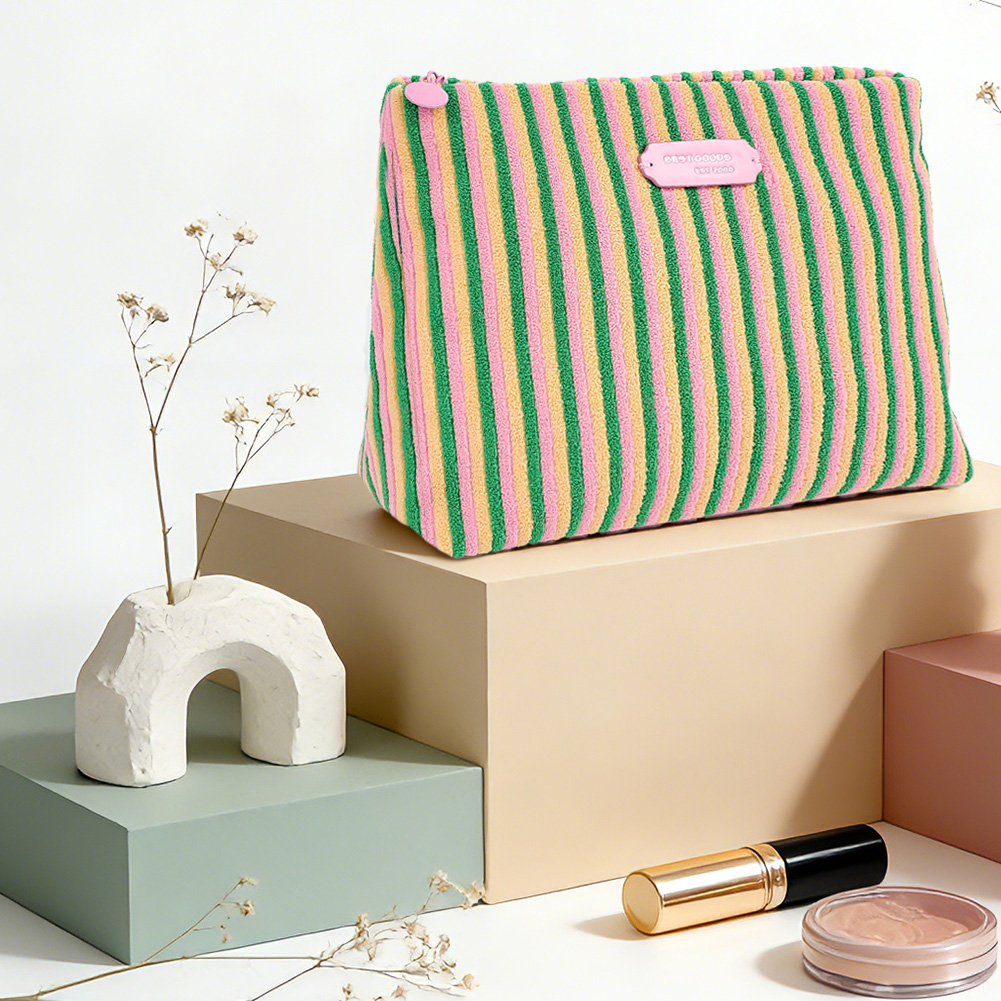 Custom Terry Cloth Cosmetic Bags Manufacturer material and logo detail