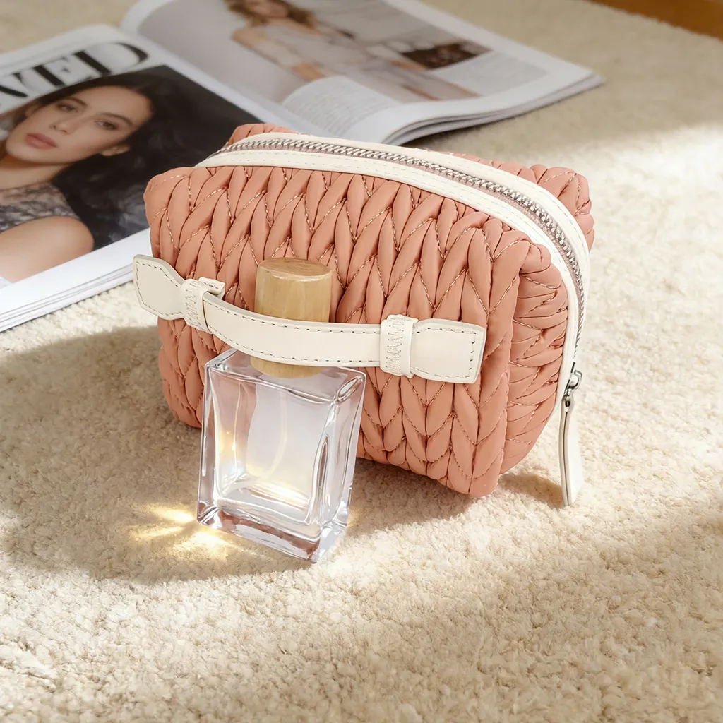 BG-PUL-032 quilted cosmetic bag